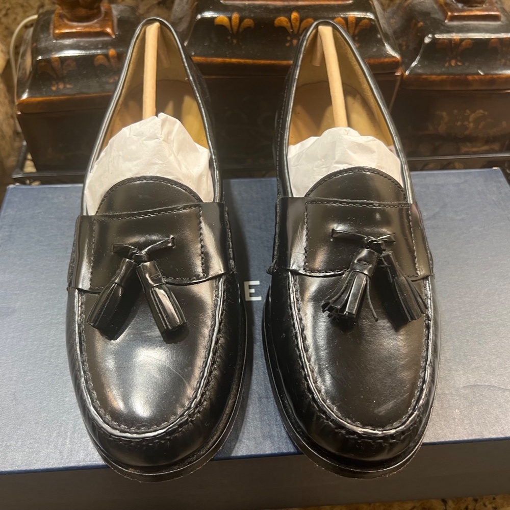 Cole Haan Pinch Tassel Loafer (Size 9)